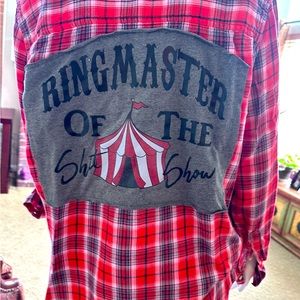 Gap light flannel Ring Master of the Sh*t show. Oversized
Grunge mom life